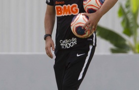 Tiago Nunes no treino desta manhã no CT Joaquim Grava