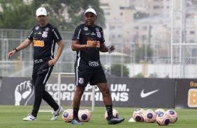 Tiago Nunes no treino desta manhã no CT Joaquim Grava