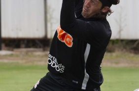 Arqueiro Cássio no treino desta manhã no CT Joaquim Grava