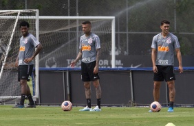 Gil, Luan e Avelar no treino desta manhã no CT Joaquim Grava