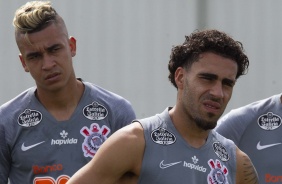 Cantillo e Gabriel no treino desta manh no CT Joaquim Grava