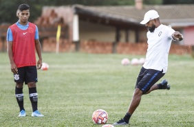 Juan e Coelho no treino do Sub-20 para duelo contra o Cuiab, pela Copinha