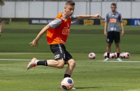 Lucas Piton no treino deste sbado no CT Joaquim Grava