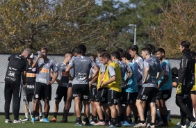 Elenco do Timo reunido no primeiro treino do Corinthians nos EUA