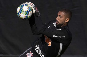 Goleiro Filipe no primeiro treino do Corinthians nos EUA