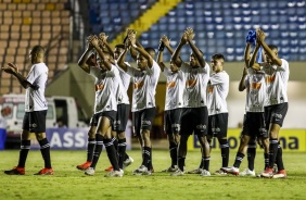 Elenco do Sub-20 cumprimenta torcida na derrota para o Internacional, pela Copinha