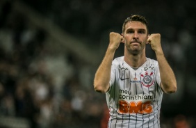 Boselli comemora o terceiro gol do Corinthians na partida na Arena