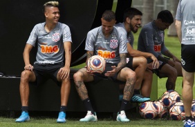 Cantillo e Luan no treinamento deste sbado no CT Joaquim Grava