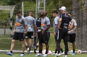 Elenco do Timão no treino deste sábado no CT Joaquim Grava