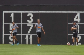 Everaldo, Cantillo e Anselmo no treino deste sábado no CT Joaquim Grava