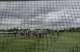 Jogadores do Timo no treino deste sbado no CT Joaquim Grava