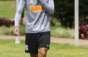 Volante Richard no treino deste sábado no CT Joaquim Grava