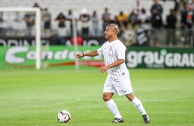 Marcelinho Carioca durante jogo comemorativo pelos 20 anos do Mundial de 2000