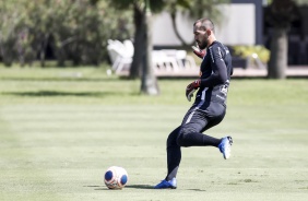 Goleiro Walter no treinamento desta terça