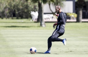 Goleiro Walter no treinamento desta tera