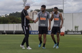Tiago Nunes, Bruno Mndez e Everaldo durante treino do Corinthians