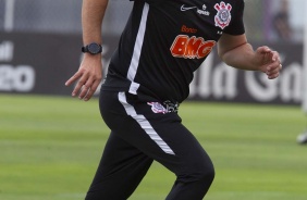 Tiago Nunes em ao durante treino do Corinthians desta sexta-feira