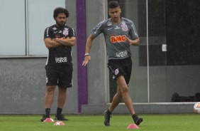 Lo Santos treina no CT Joaquim Grava nesta segunda-feira