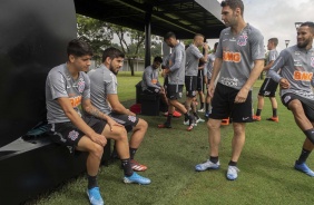 Araos, Bruno Mndez e Boselli conversam durante o treino desta tera-feira