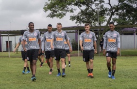 Marllon, Richard, Carlos Augusto, Lucas Piton e Matheus Davó no CT Joaquim Grava