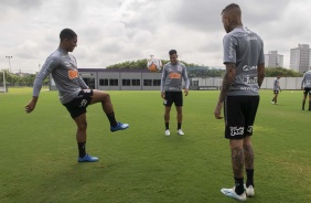 Matheus Dav, Sidcley e Luan no gramado do CT Joaquim Grava