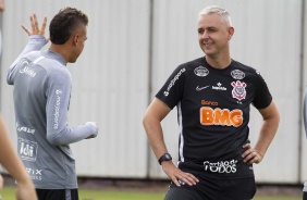 Tiago Nunes e Víctor Cantillo em treino desta terça-feira