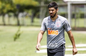 Bruno Mndez durante treino do Corinthians na manh desta quinta-feira