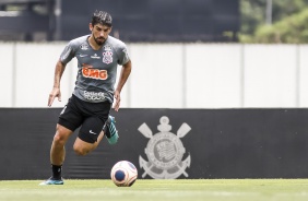 Bruno Mndez em ao no treino do Corinthians da manh desta quinta-feira
