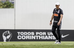 Tiago Nunes no treino do Corinthians durante a manh desta quinta-feira