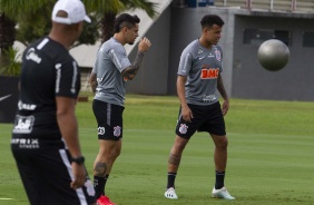 Fagner e Sidcley durante o treino da tarde desta sexta-feira