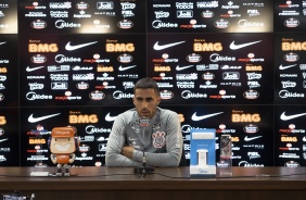 Gabriel deu entrevista coletiva no CT antes do treino desta sexta-feira