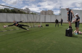 Guilherme no treino de reservas na manh desta sexta-feira