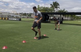 Lo Santos durante o treino da manh desta sexta-feira