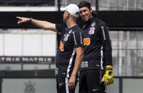 Tiago Nunes e Cssio durante o treino da manh desta sexta-feira