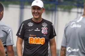 Treinador do Corinthians, Tiago Nunes, durante o treino da tarde desta sexta-feira