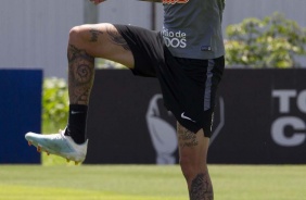 Luan em treino do Corinthians deste sbado