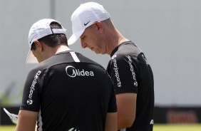 Tiago Nunes durante treino no CT Joaquim Grava