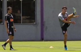 Zagueiro Danilo Avelar no CT Joaquim Grava