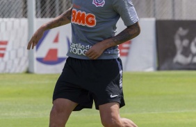 Zagueiro Pedro Henrique durante treino do Corinthians no CT Joaquim Grava