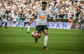 Gustavo durante o primeiro tempo do jogo contra a Inter de Limeira