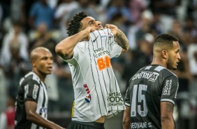 Gustavo lamenta gol perdido durante a partida contra a Inter de Limeira