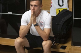 Lucas Piton se concentra antes da partida contra a Inter de Limeira