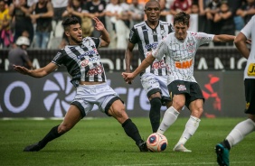 Mateus Vital durante o primeiro tempo do jogo contra a Inter de Limeira