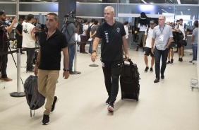 Tcnico Tiago Nunes chegando na Arena Corinthians