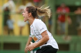 Érika durante comemoração de seu gol contra o Palmeiras