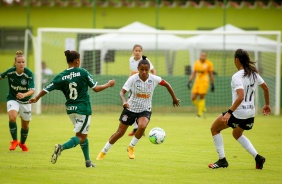 Grazi e Vic Albuquerque durante o jogo contra o Palmeiras