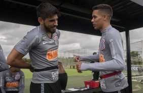 Bruno Mndez e Pedrinho durante o treino desta tera-feira