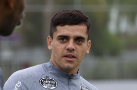Fagner durante o treino do Corinthians na tarde desta terça-feira