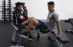 Léo Santos durante o treino desta terça-feira