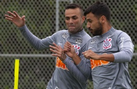 Luan e Camacho durante o treino desta terça-feira
